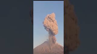 japan sakurajima volcano volcanoeruption viralvideo [upl. by Nawrocki]