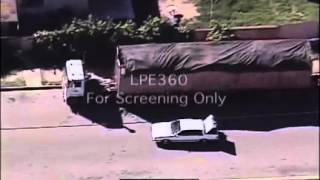 Live Footage of LA bank robbers clash with police 1997 [upl. by Hako]