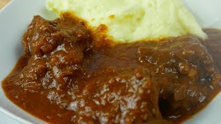 Receta e Gullashit me mish vicikau  Albanian Beef Goulash recipe [upl. by Yanehc]