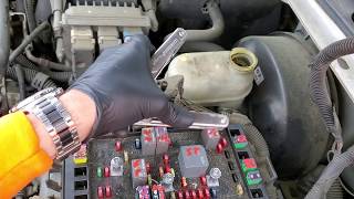 2002 Chevy Trailblazer AC Relay AC Fuses [upl. by Jenna878]