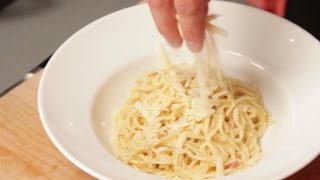 Spaghetti carbonara maken  recept  Allerhande [upl. by Vastah929]