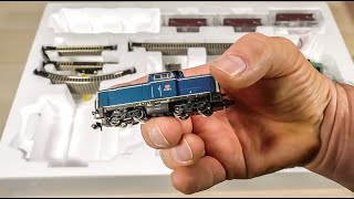 1160 micro N scale Cargo Train Start Set gets unboxed and tested [upl. by Rosette]