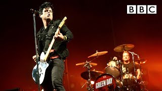 Green Day performs Boulevard of Broken Dreams at Reading Festival [upl. by Bergess580]